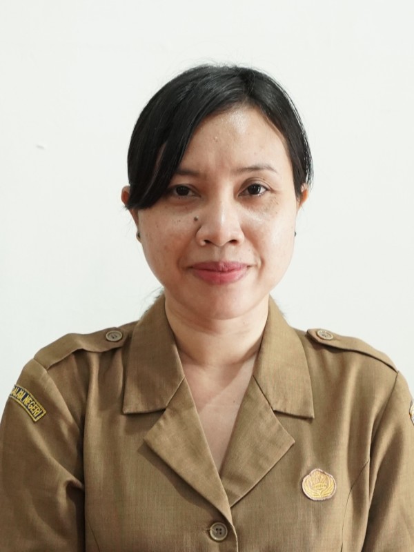Ni Nengah Budiari, S.Pd.